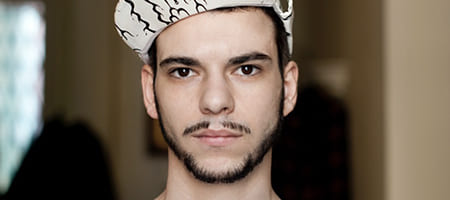 Alt image